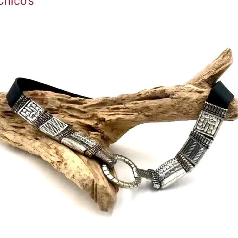 Chico’s Leminta Stretch Black Leather Belt with Silver Buckle M